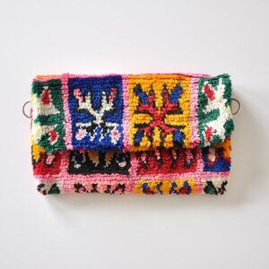 Azila Vintage Antique Moroccan Rug clutch Pink Med